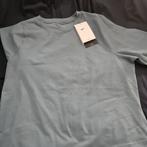Nike Men’s Short-Sleeve Ribbed Crew in Sage Green